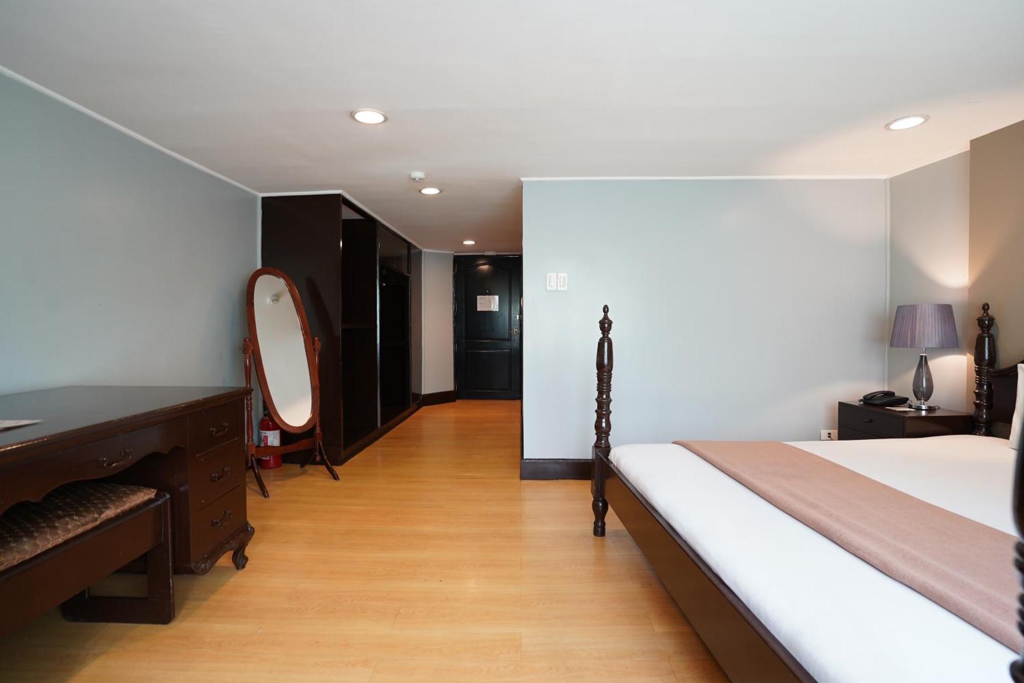 RedDoorz Premium at Arzo Hotel Manila Exterior foto