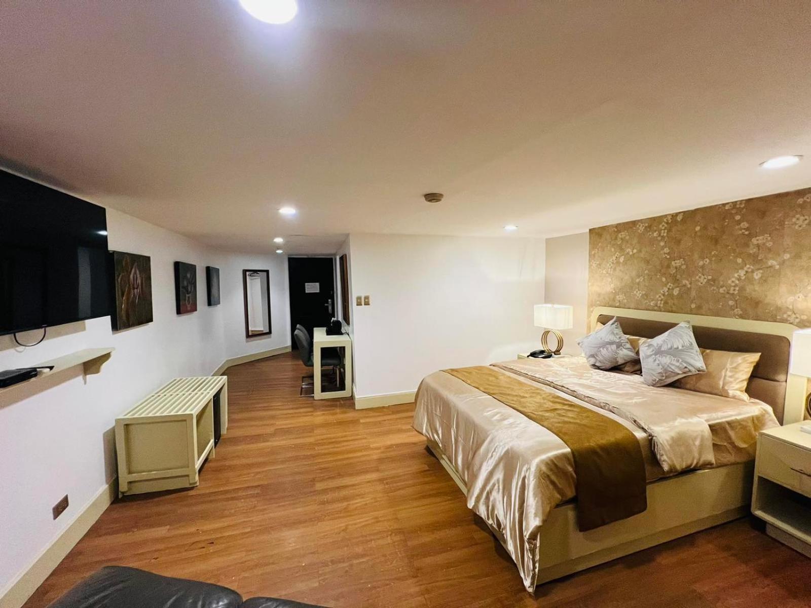 RedDoorz Premium at Arzo Hotel Manila Exterior foto